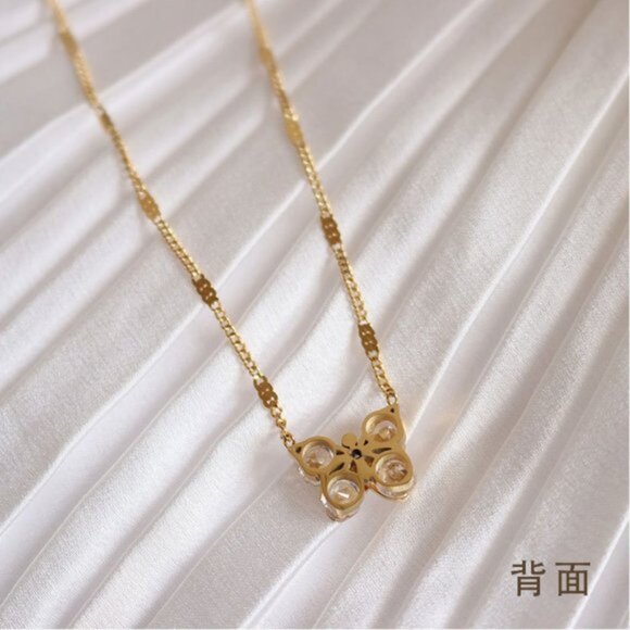 NEW 18K Gold Plated Diamond Butterfly Necklace - Picture 7 of 8